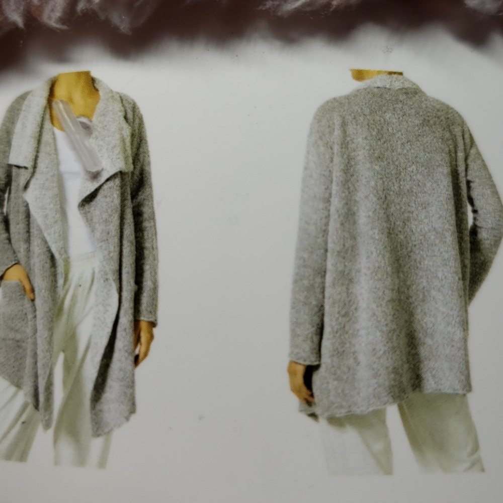 🎁NWT HUE COMFY COZY WRAP - Picture 2 of 7